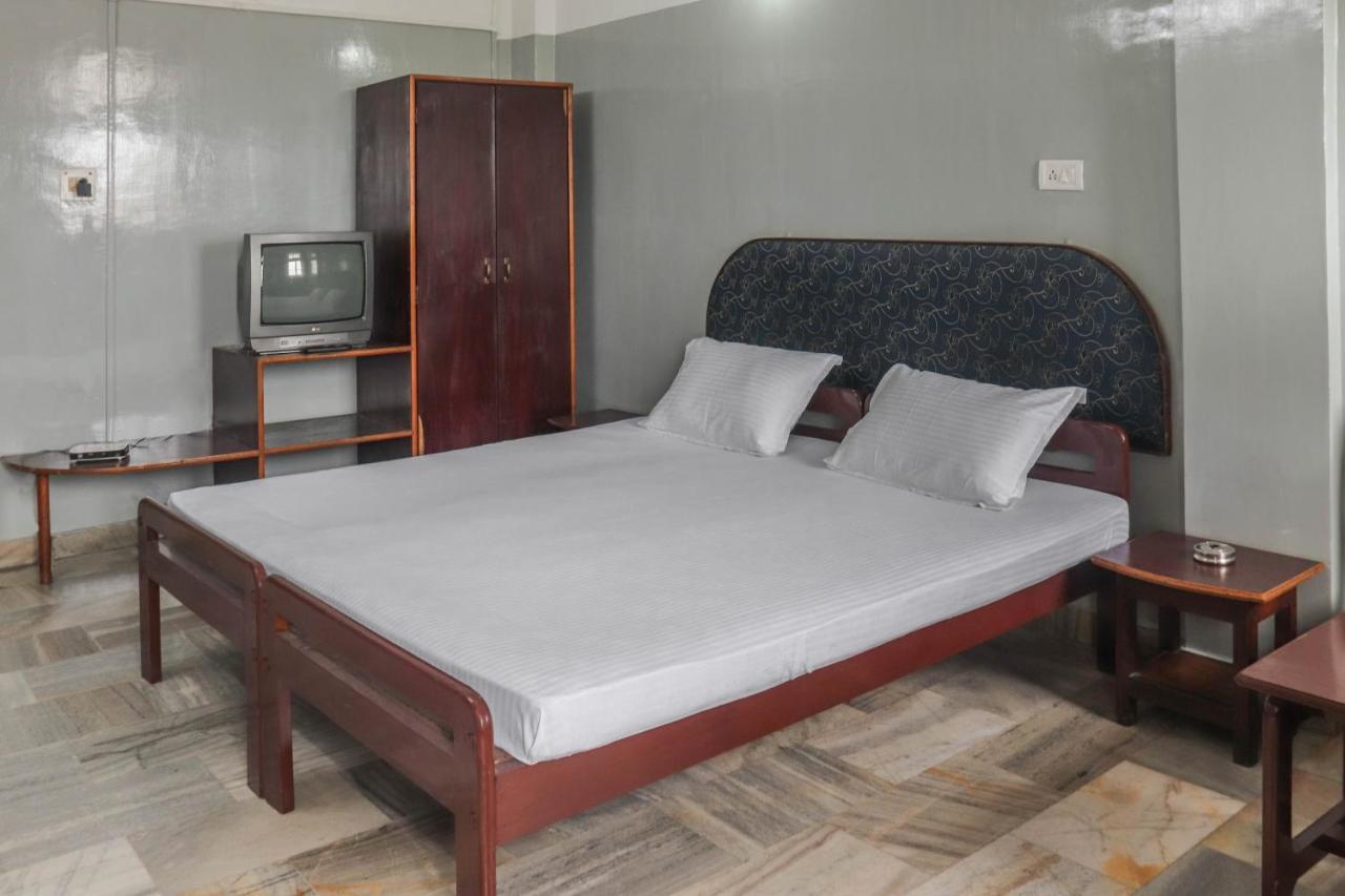 Spot On 49477 Hotel Galaxy Dimāpur Eksteriør bilde