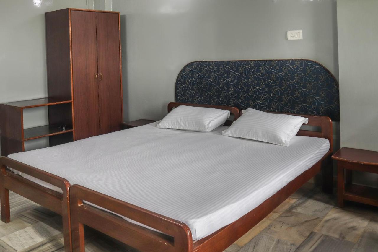Spot On 49477 Hotel Galaxy Dimāpur Eksteriør bilde